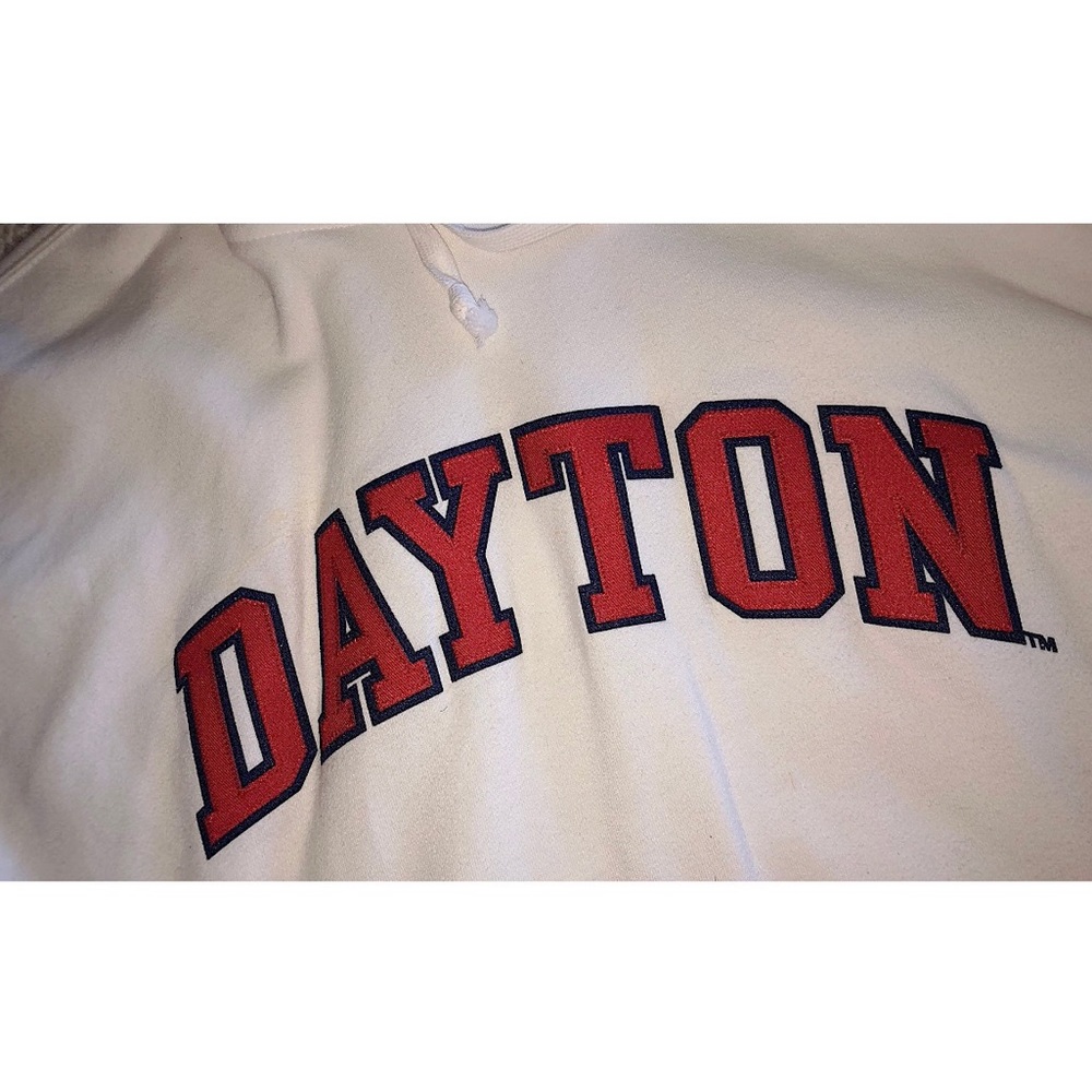 😍💕MAKE AN OFFER! WHITE DAYTON HOODIE😍❤️💕 - Picture 4 of 5